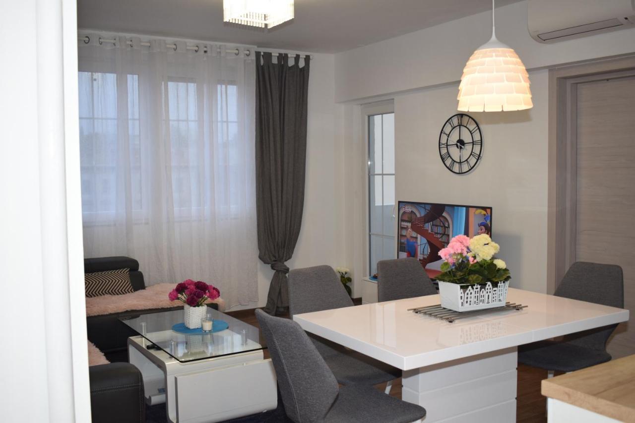Apartment Trixi Pula Zewnętrze zdjęcie