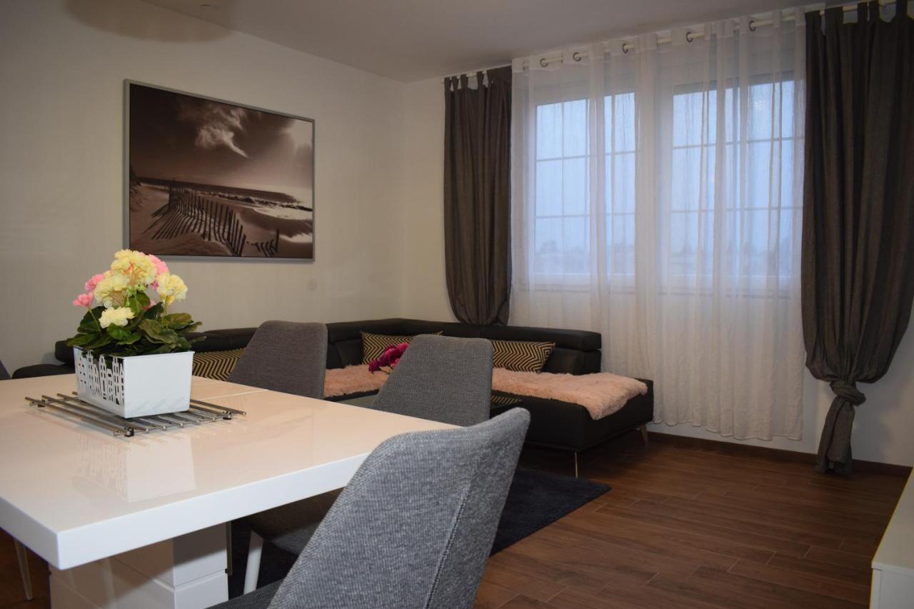 Apartment Trixi Pula Zewnętrze zdjęcie