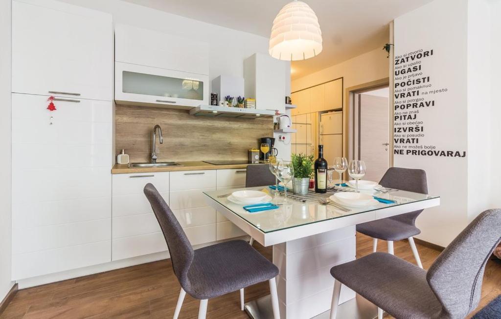 Apartment Trixi Pula Zewnętrze zdjęcie